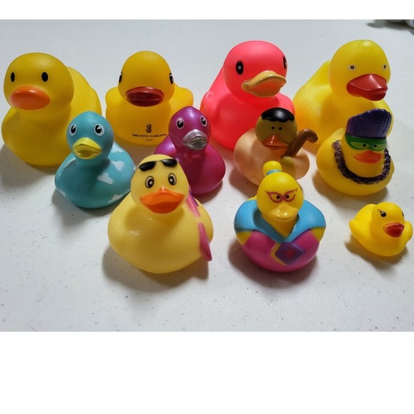 Lot of 11 Rubber Ducks Collectible Novelty Characters & Ritz Carlton - Picture 1 of 5